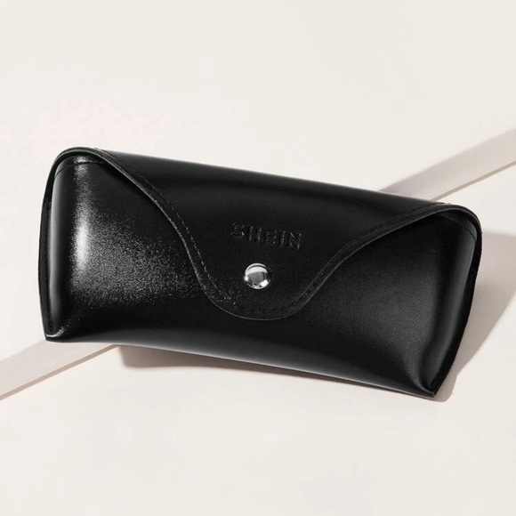 Shein || clear glasses with case - Picture 3 of 3